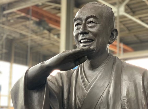 志村けんさんの銅像